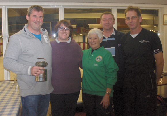 Picture of winning Fintry team, 37KB